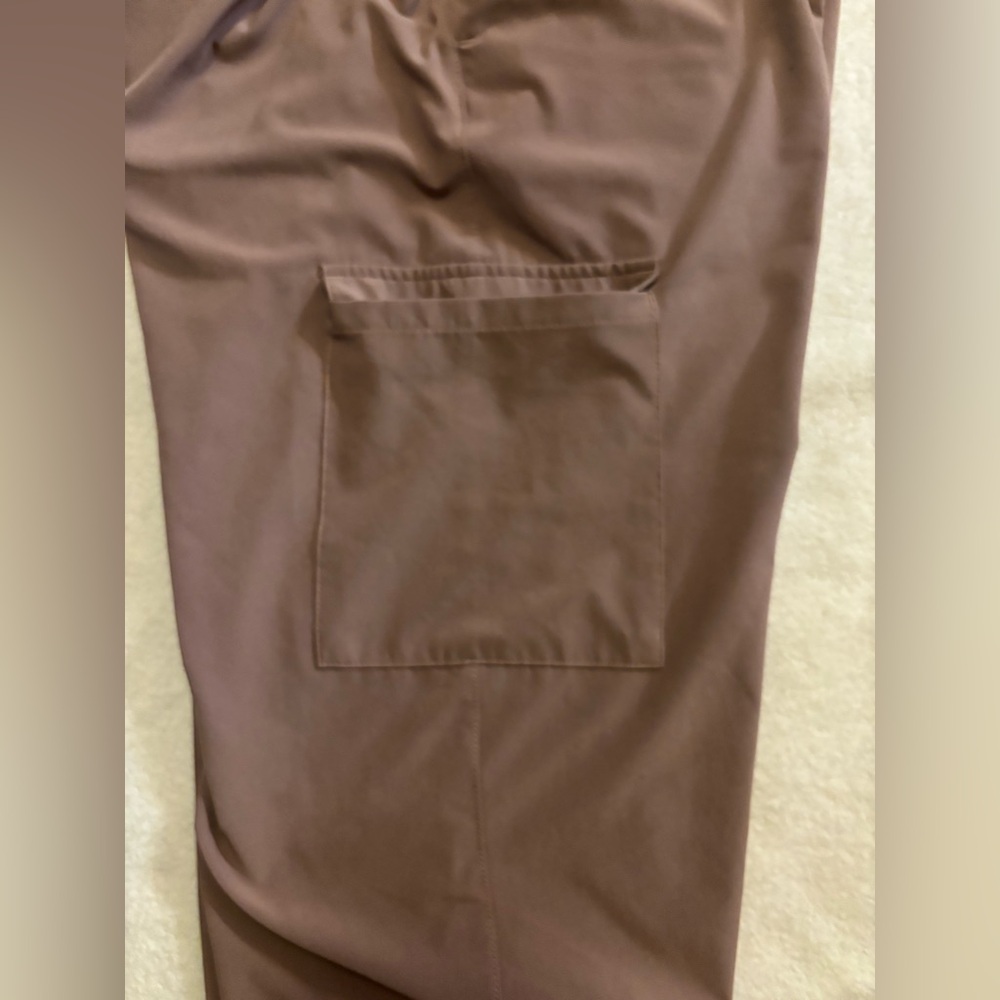 All in Motion Women's Brown Light Mid-Rise Jogger Pants Size S NWOT - Picture 3 of 4